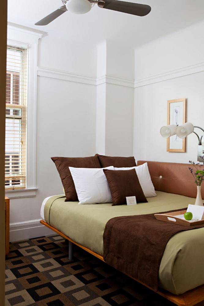 Queen Room with Shared Bath interior